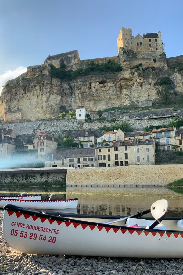 Aux canoës roquegeoffre dans les environs de BeynacetCazenac