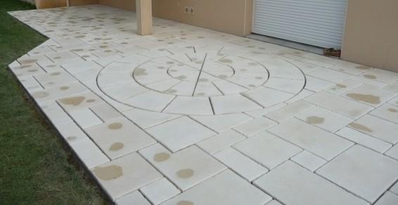 Dallage en pierre reconstituée