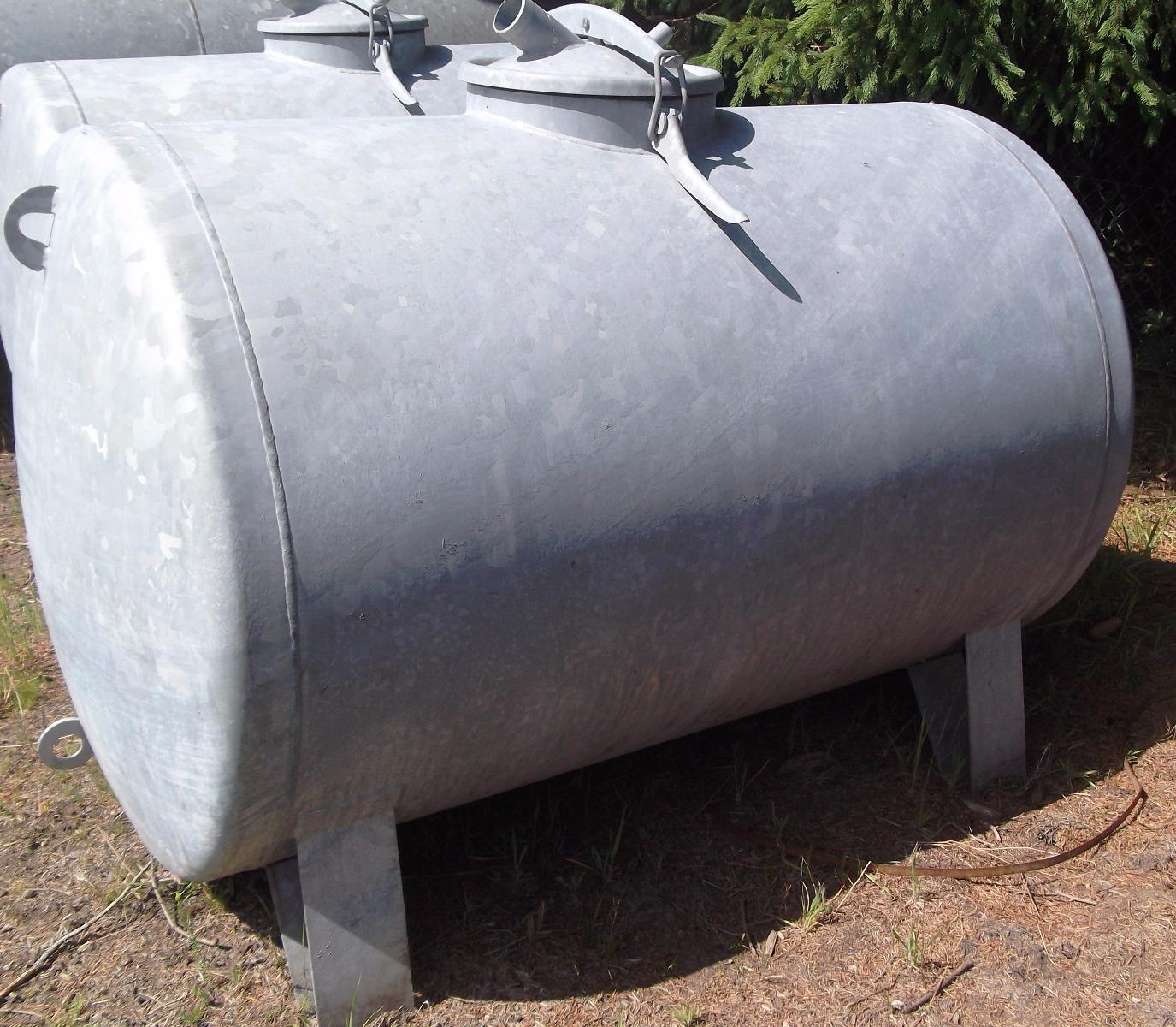 Tonneau à eau galvanisé