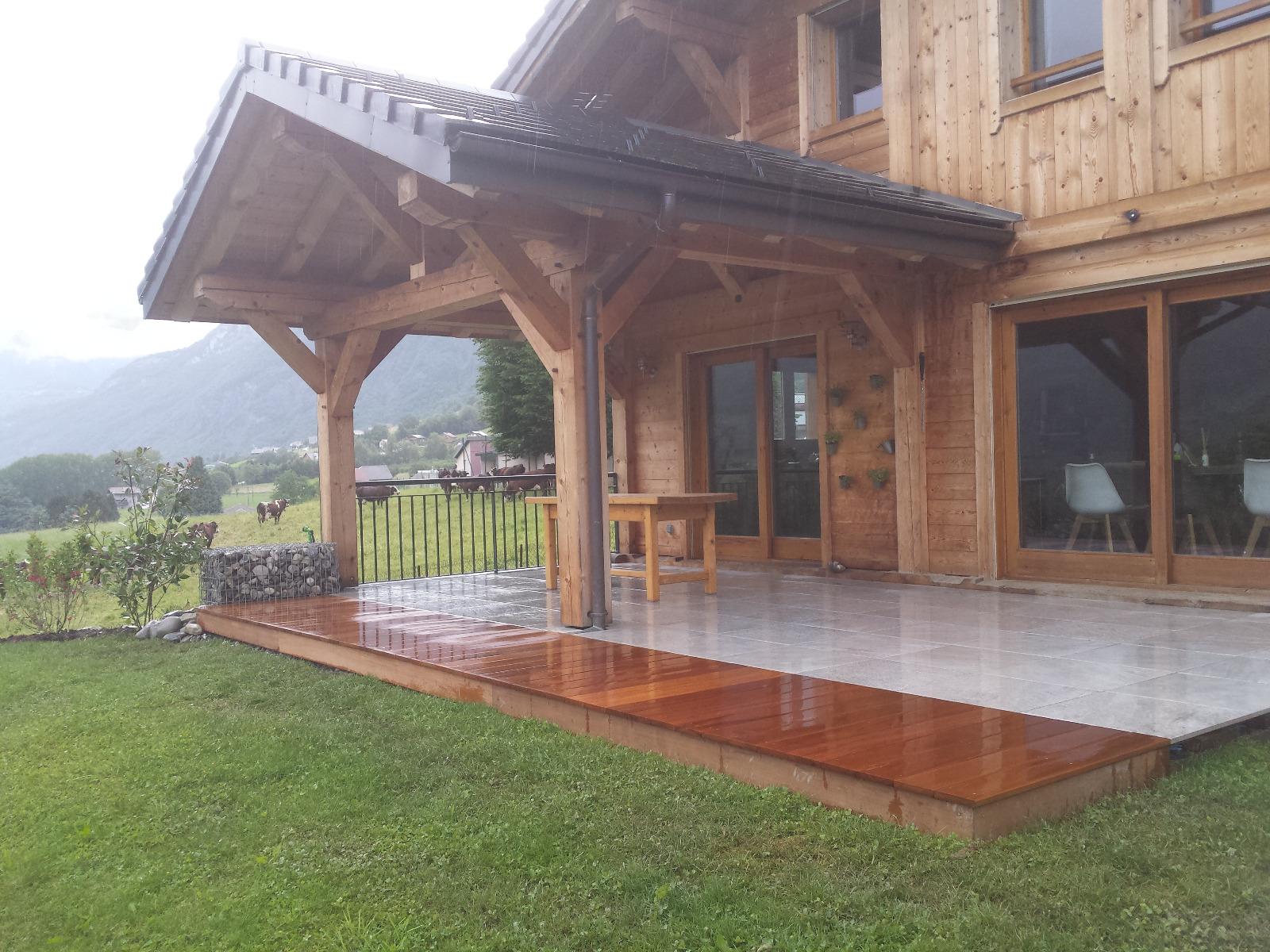 Terasse bois et pierre