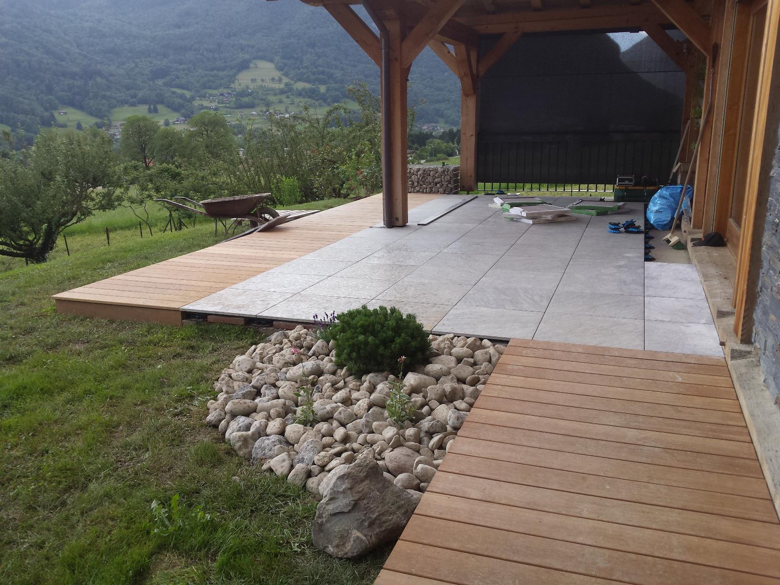 Terrasse bois et pierre
