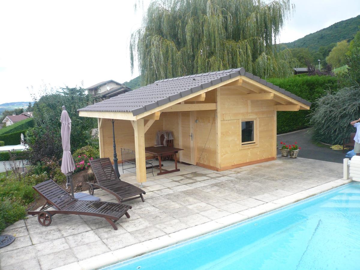 Un poolhouse en bois