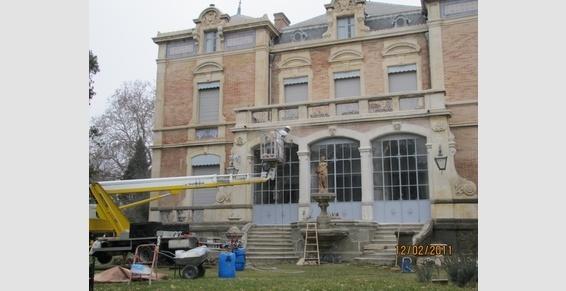 Fongicide et protection pierre et brique chateau bati en 1868.