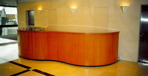 Comptoir d'accueil fini