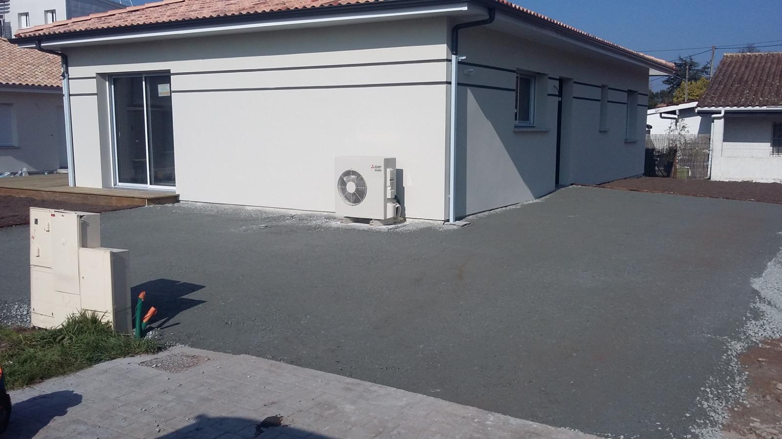 Chantier parking PMR après en calcaire 0.20