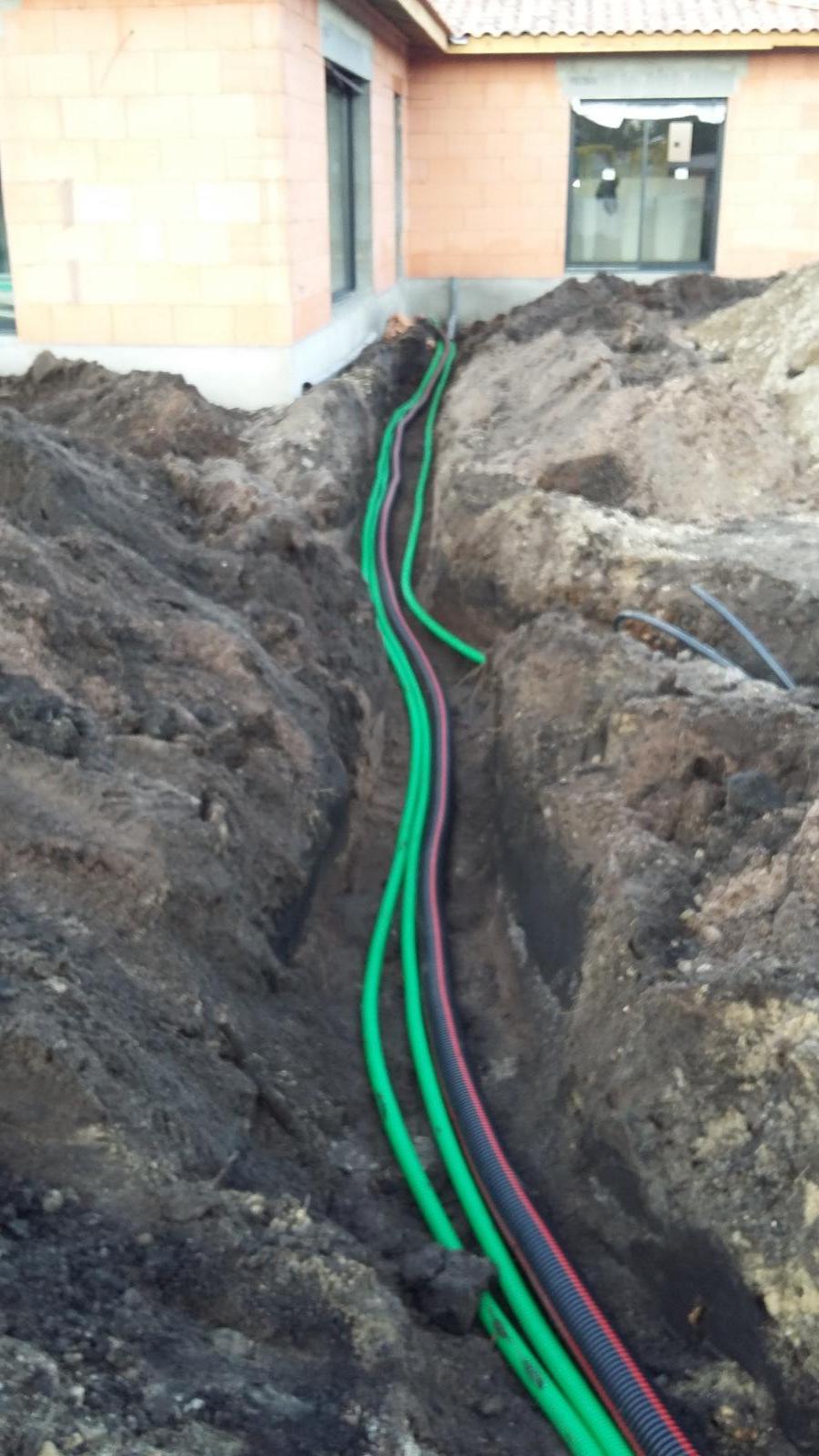 Pose de réseaux EDF PTT et eau potable
