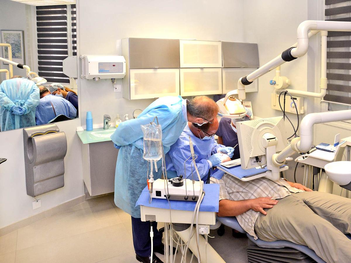 Clinique dentaire à Paris 16ème(75)