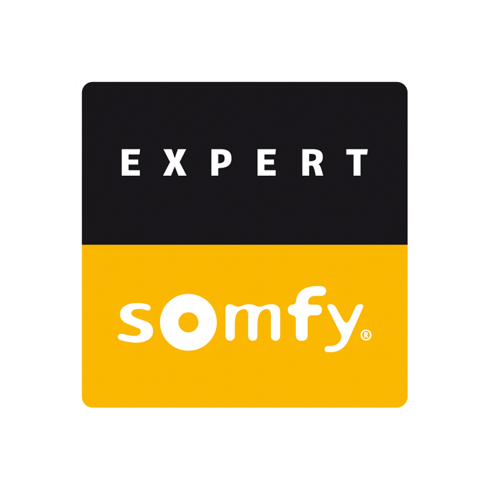 Un logotipo negro y amarillo para Somfy Expert.