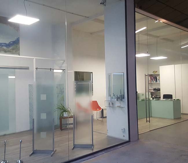Deco-Vidre oficina con puertas de cristal