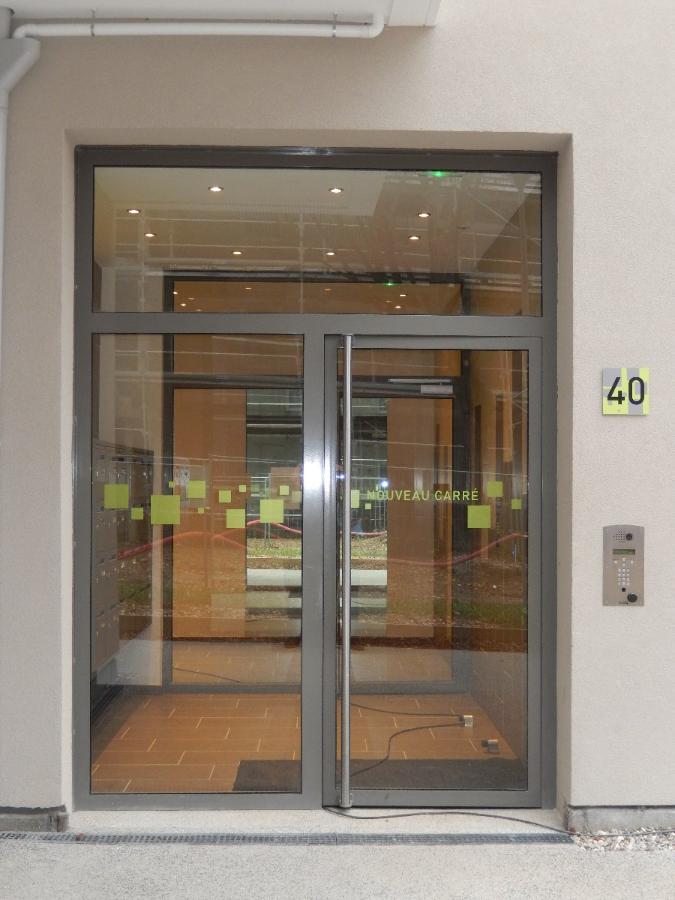 Porte hall CNP Meyzieu
