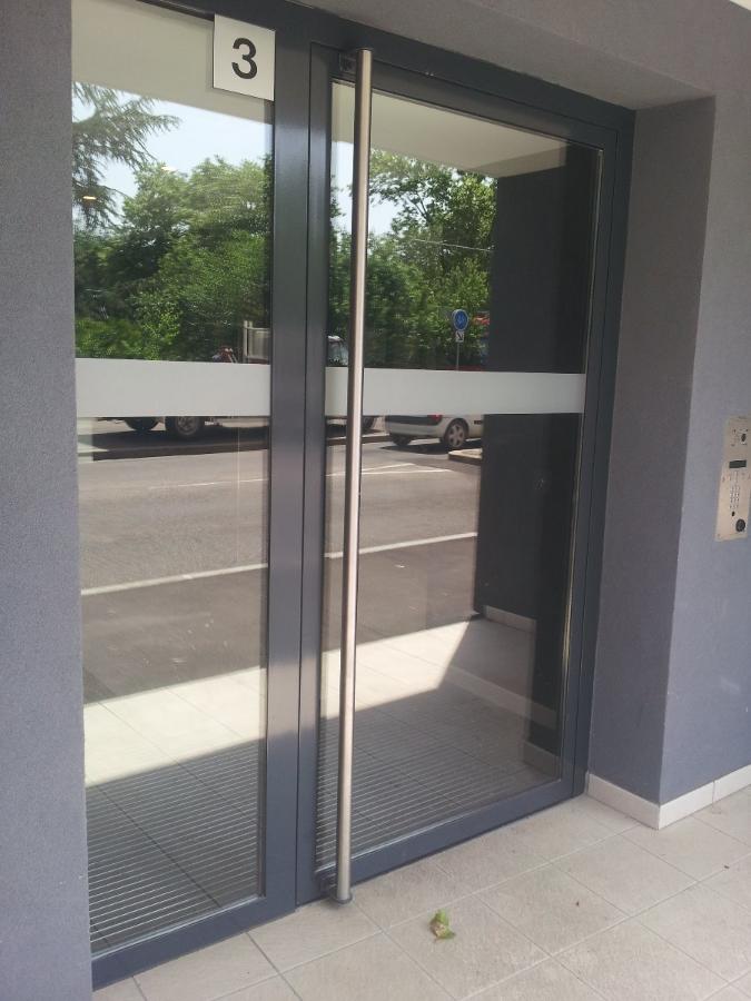 Porte hall CNP Meyzieu