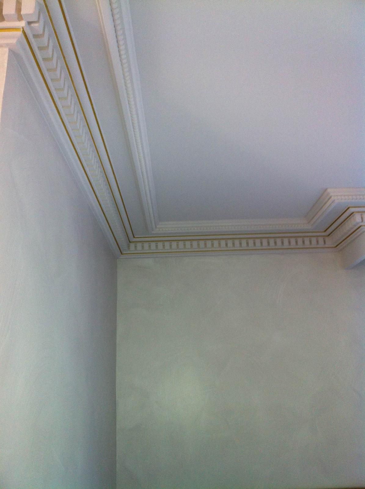 Corniche en staff et lisseré Or.JPG