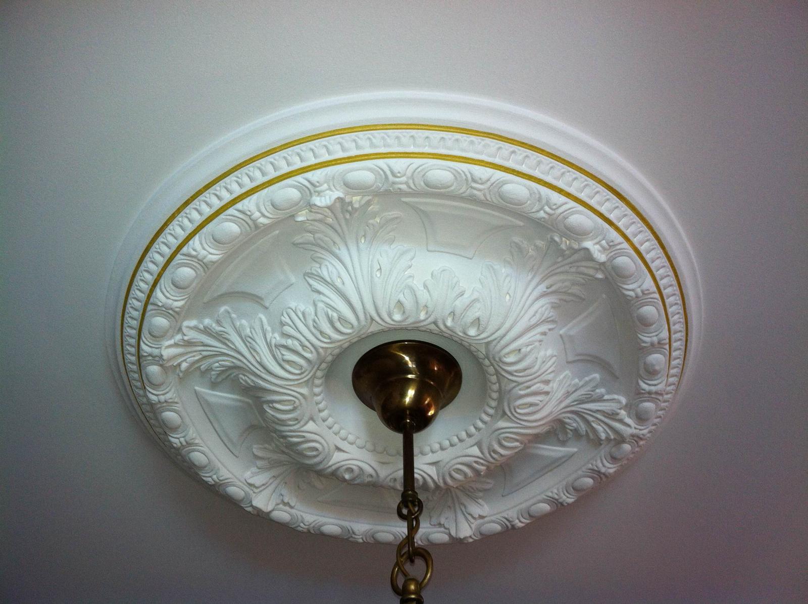 Rosace et liseré Or.JPG