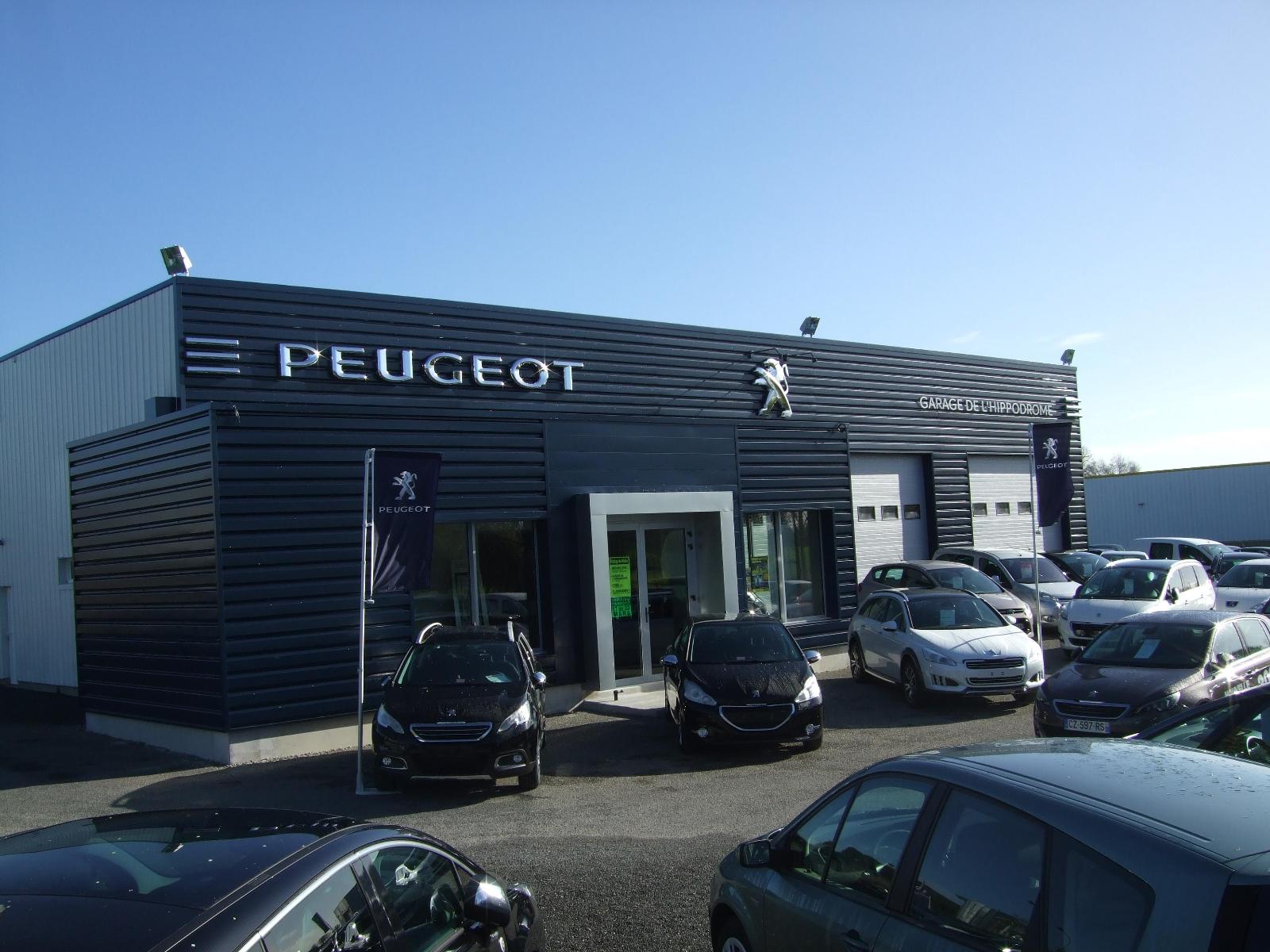 Garage de L'Hipprodrome-Meslay du Maine extérieur 3