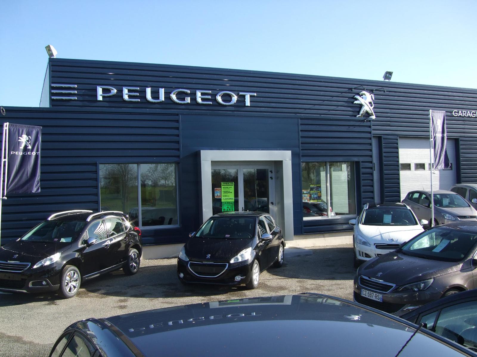 Garage de L'Hipprodrome-Meslay du Maine extérieur 2