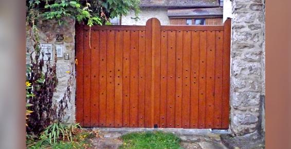 MSF Menuiserie Scierie Francilienne - Portail en bois