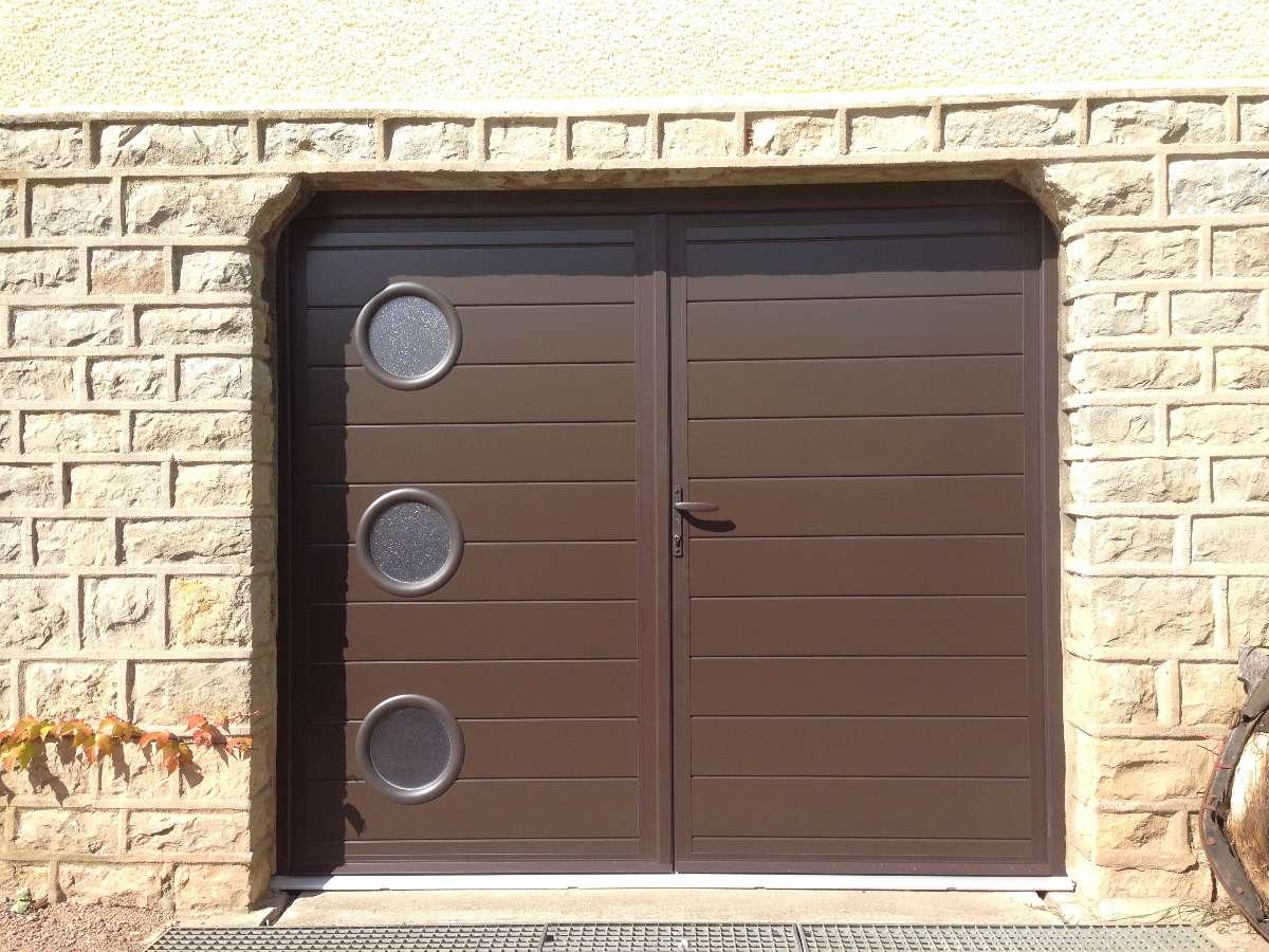 porte à 2 vantaux aluminium , ste des ateliers blanzynois 71450PORTE 2