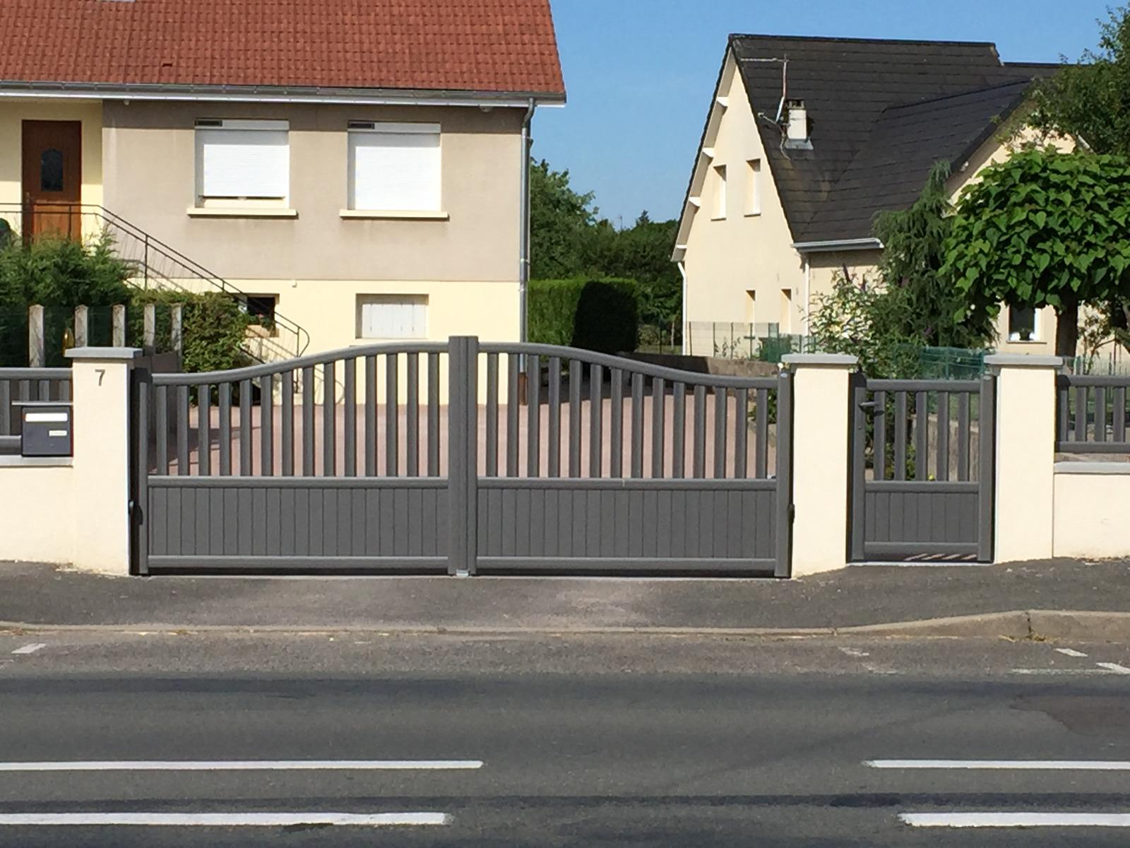 portail à 2 vantaux + portillon + cloture en aluminium , coloris 2900