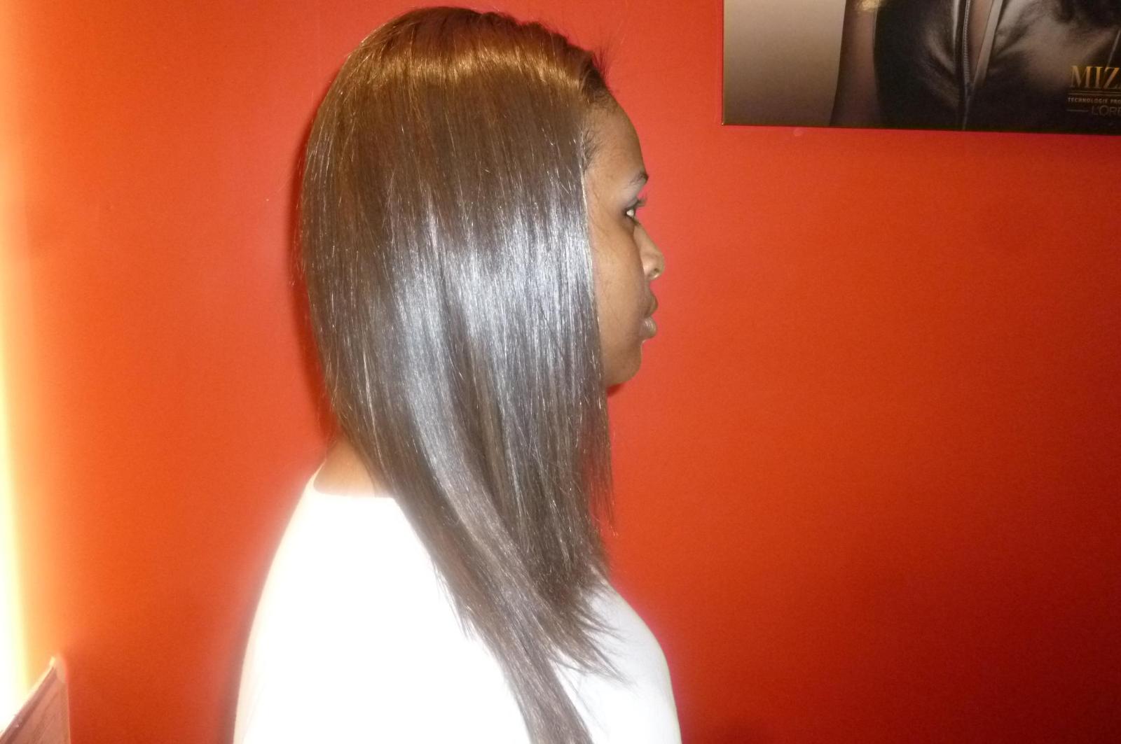 Le profil d'une cliente ayant des cheveux lisses