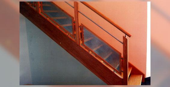 Travail personnalisé escalier bois et métal