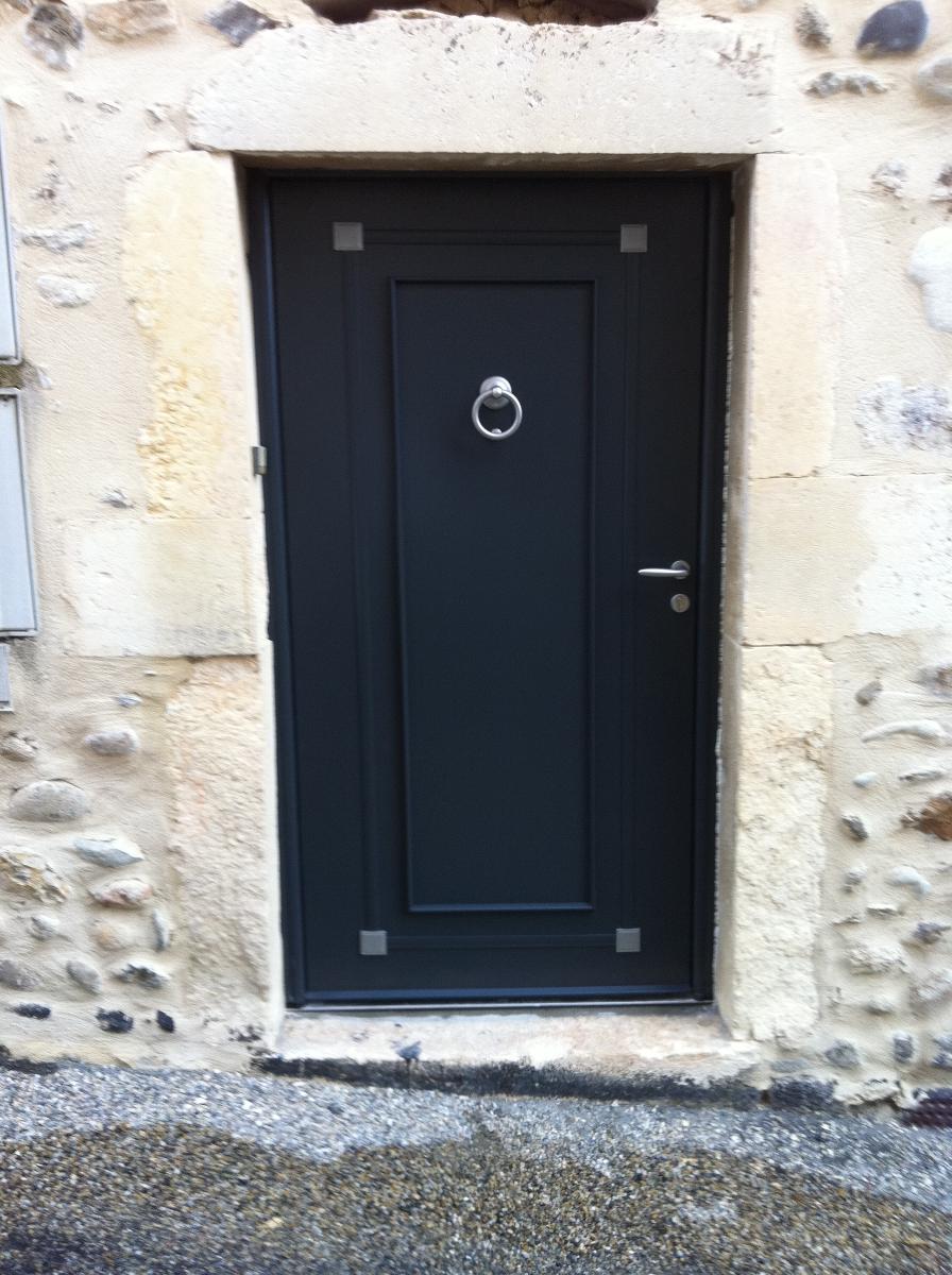 Porte d'entrée aluminium