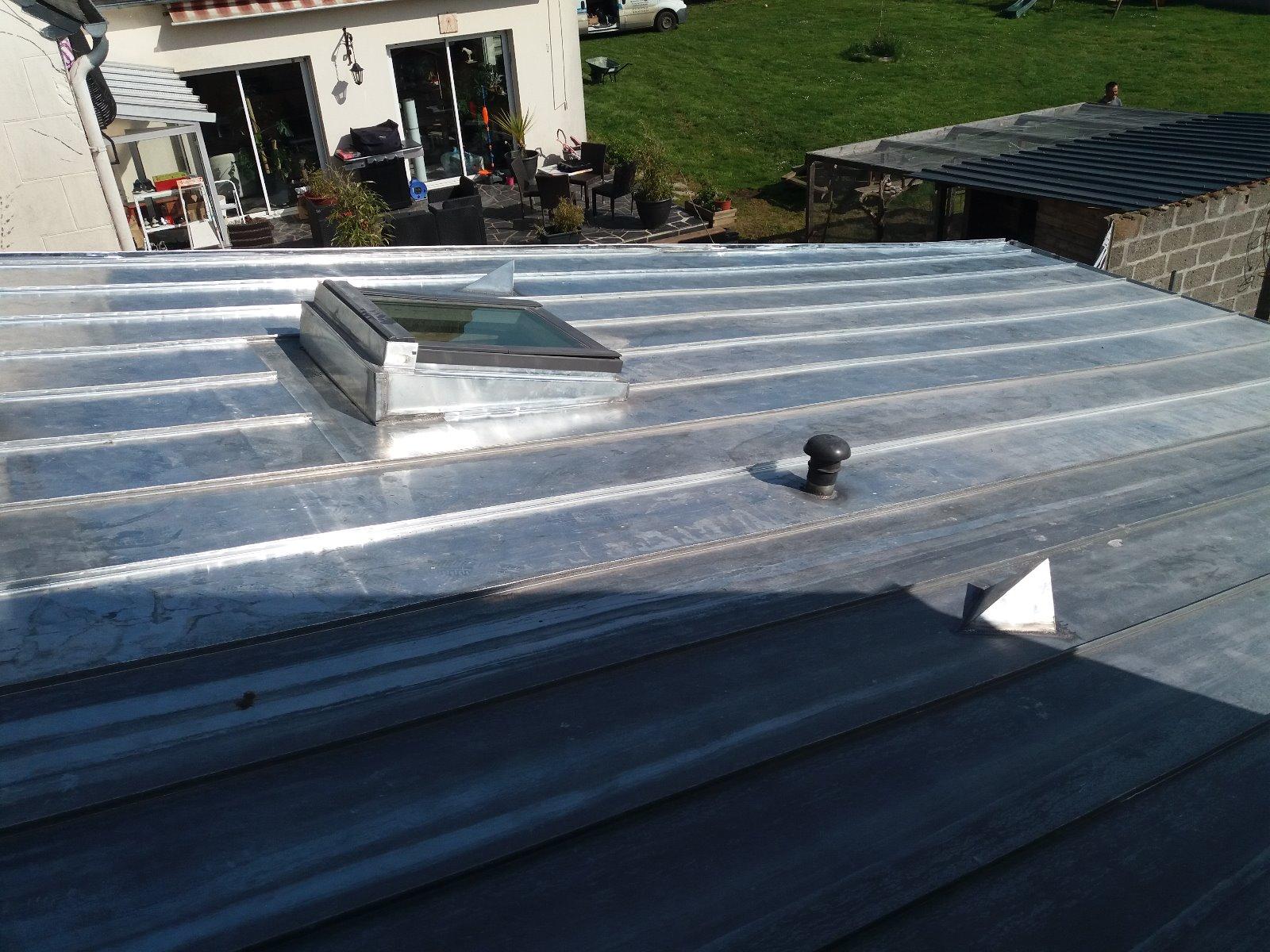 Raccord en zinc sur vélux