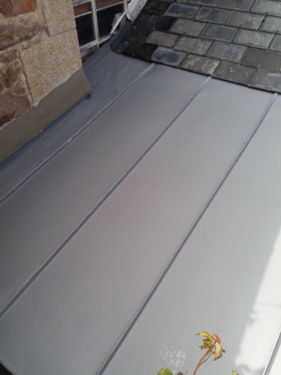 Zinc à joint debout quartz