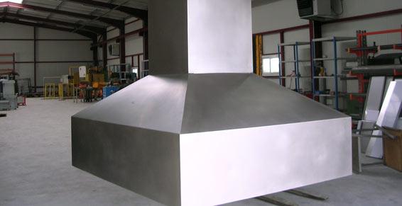 chaudronnerie industrielle - hotte d'aspiration restauration