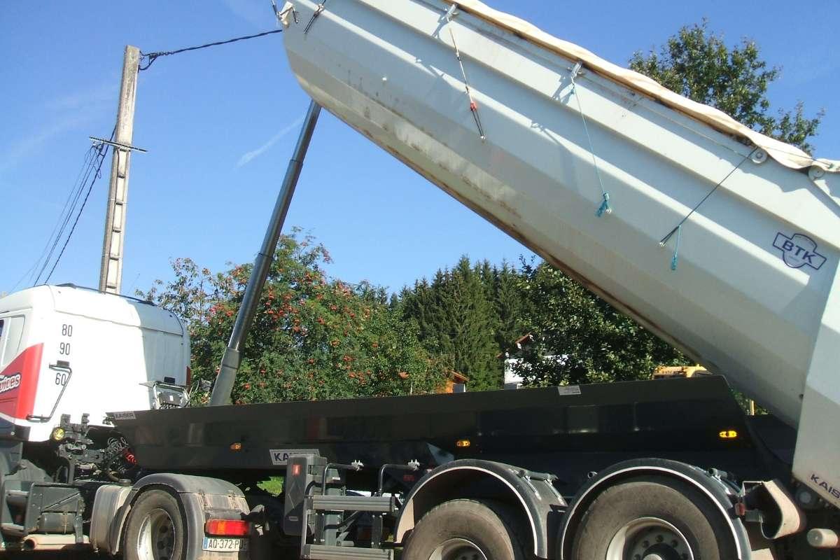 Approvisionnement par semi-benne