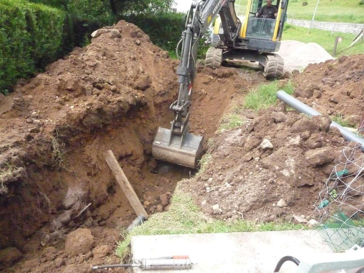Fouilles en tranchée pour canalisations dans les Vosges (88)