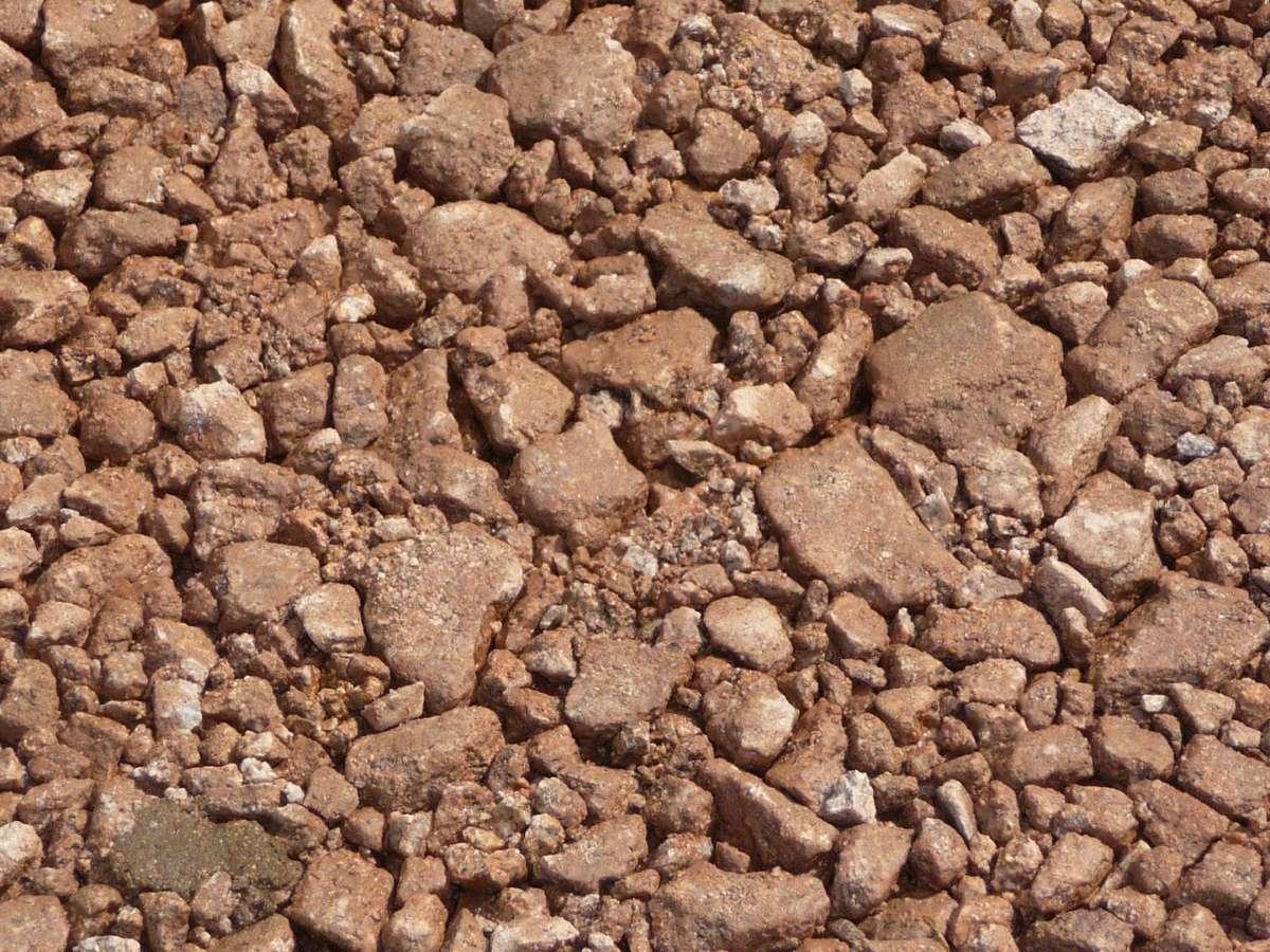 Matériaux de fondation avant couche de forme