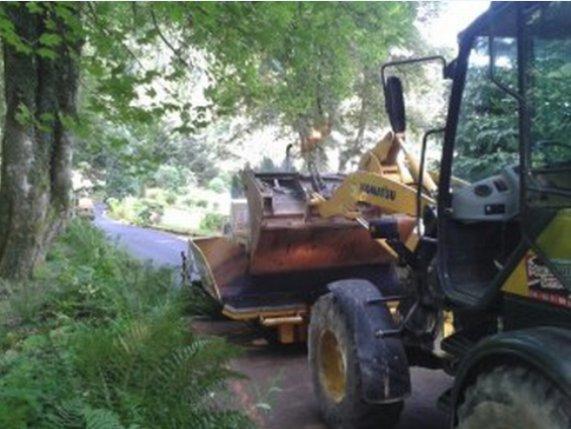Chargement d'enrobé dans le finisseur - Vosges (88)