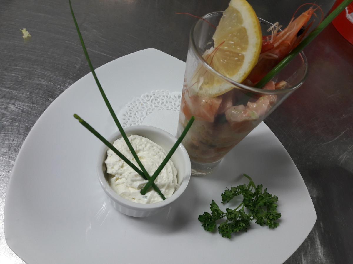 Tartare de saumon et avocat, crème citronée