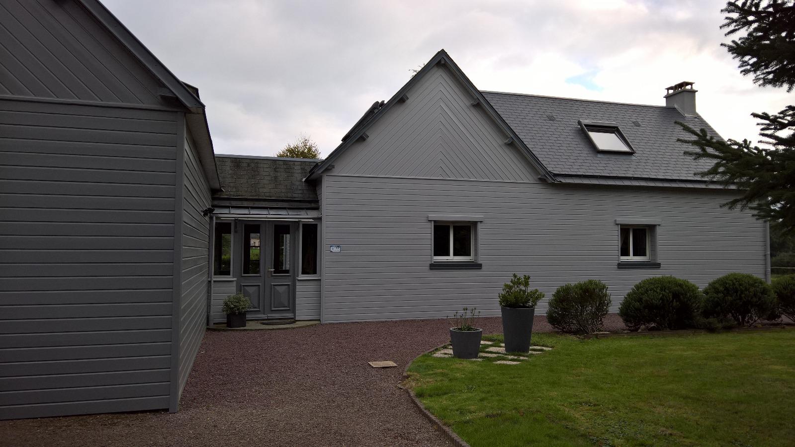 BARDAGE BOIS LASURE OPAQUE