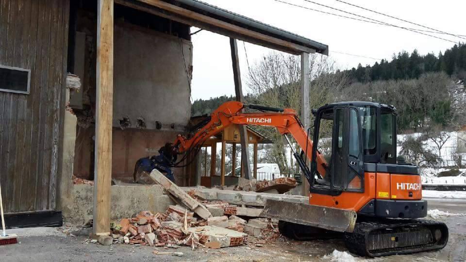 Démolition de murs de maison