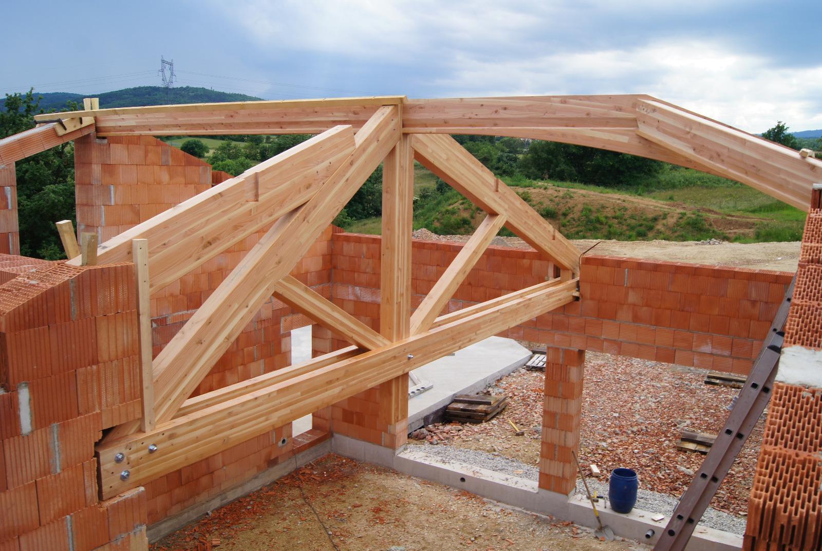 Travaux de construction de charpente