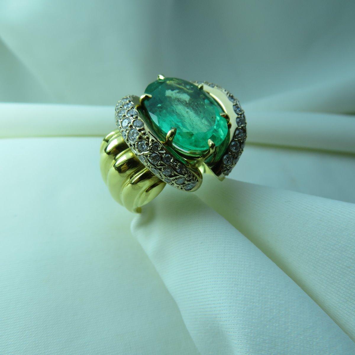 Bague avec pierre d'émeraude