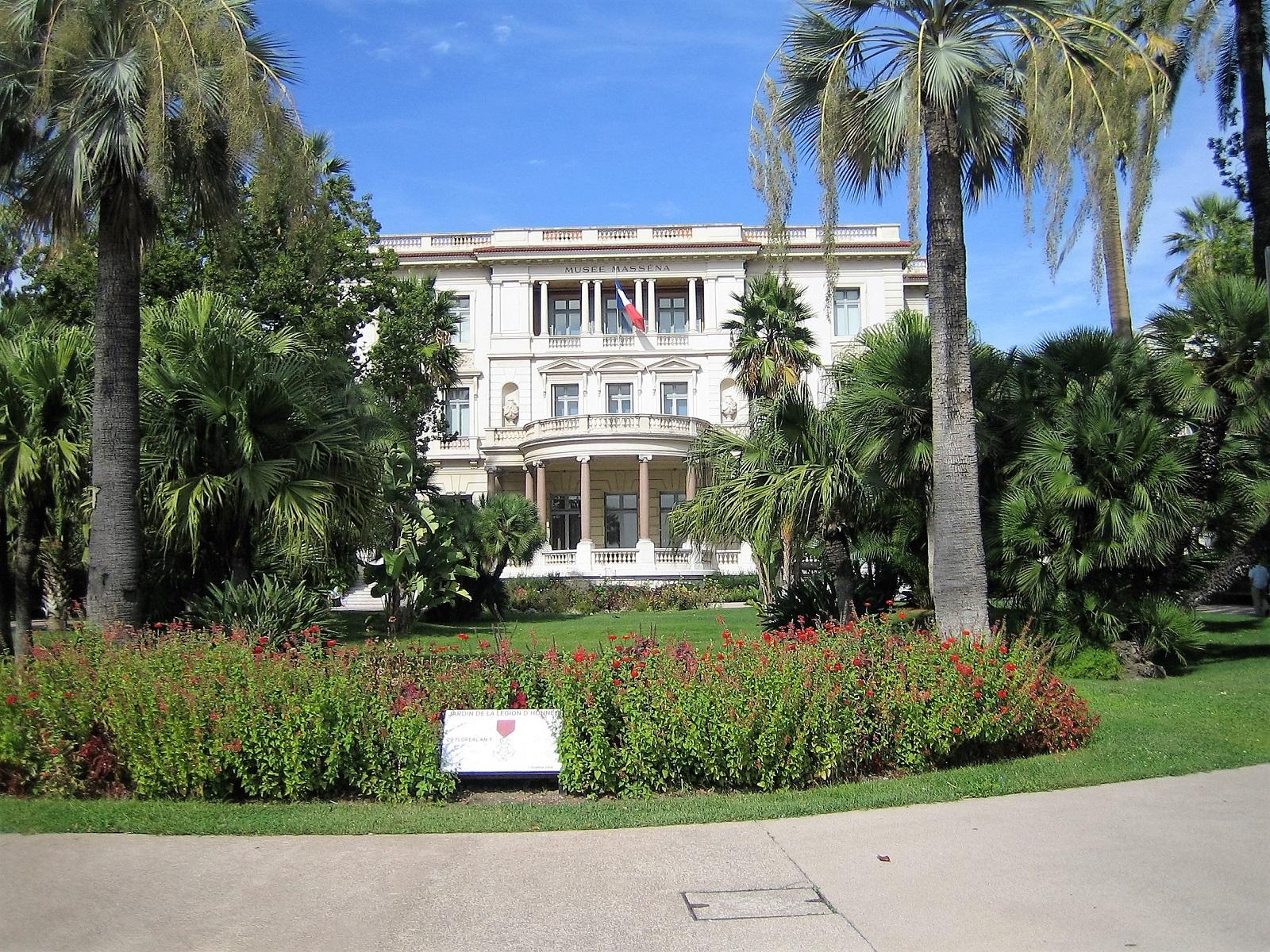 ADAMAS est situé derrière le Musée Masséna à Nice