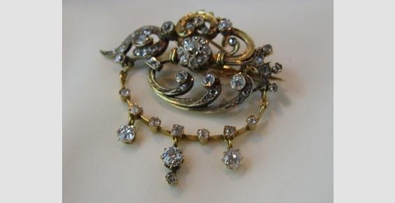 broche en or Nice