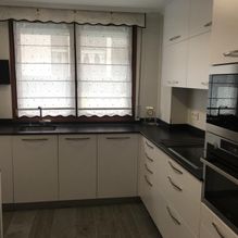 Saneamientos Begoña S.L. Reforma en cocina, baño, suelos flotantes, pintura, barnizado de puertas, además de armario a medida y sofá cama 9