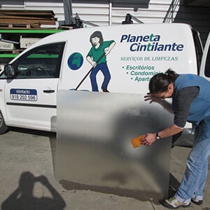 Temp_peticure01_homepage_aboutus01_vet_v01