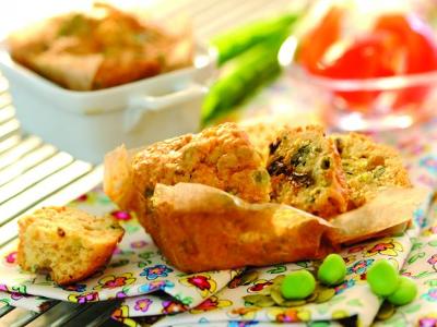 PETITS CAKES À LA CIBOULETTE