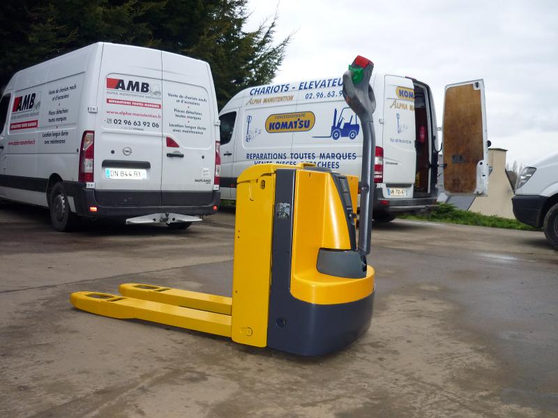 Transpalette electrique : JUNGHEINRICH EJE 116