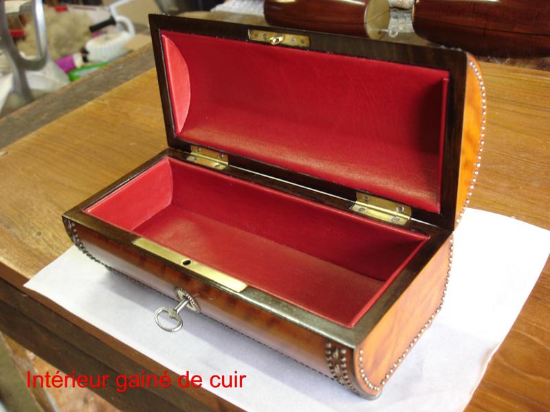 Alain Matthey - Intérieur gainé de cuir