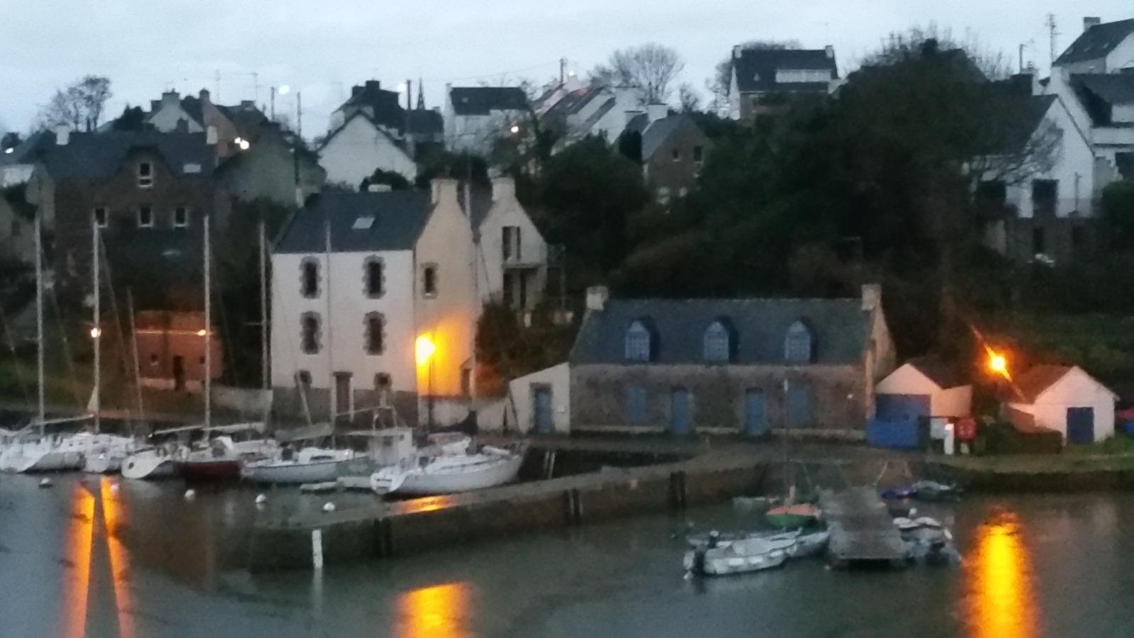 20160113_18014Réservé votre taxi pour St Goustan