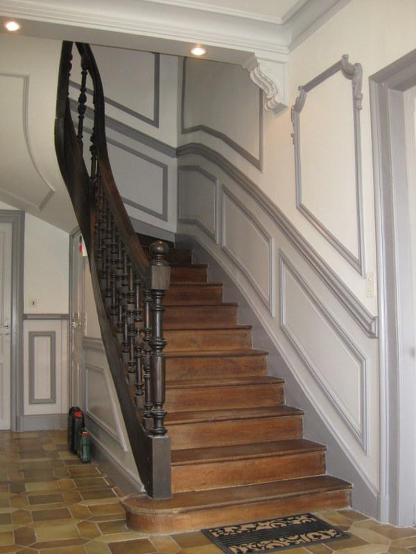 Mise en peinture de cage d'escalier à Questembert (56)