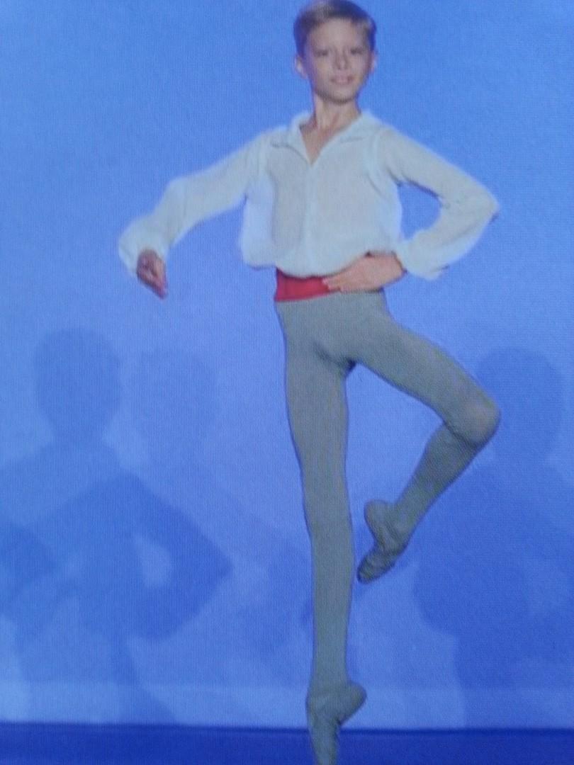 Danseur en équilibre sur une demi-pointe