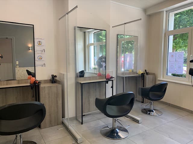 Kapsalon Romantic - Esthetiek Nikita page banner