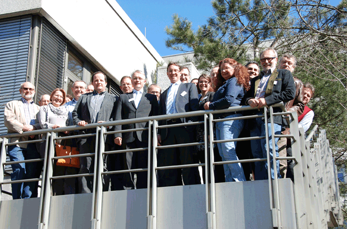 Dr. med. dent. J. Schneider