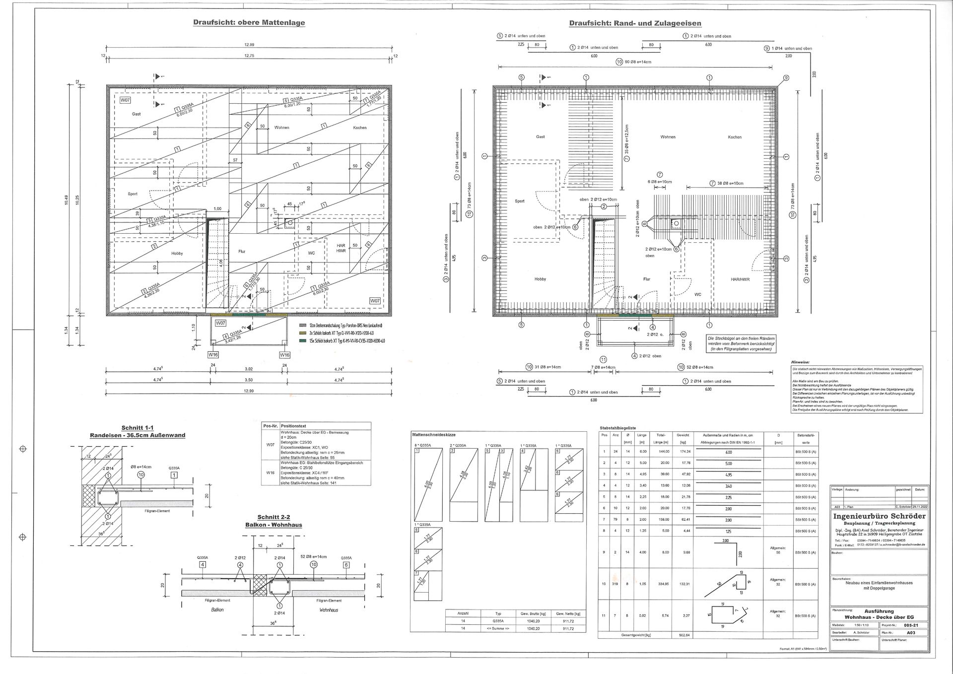 Mehrere Personen besprechen einen Bauplan